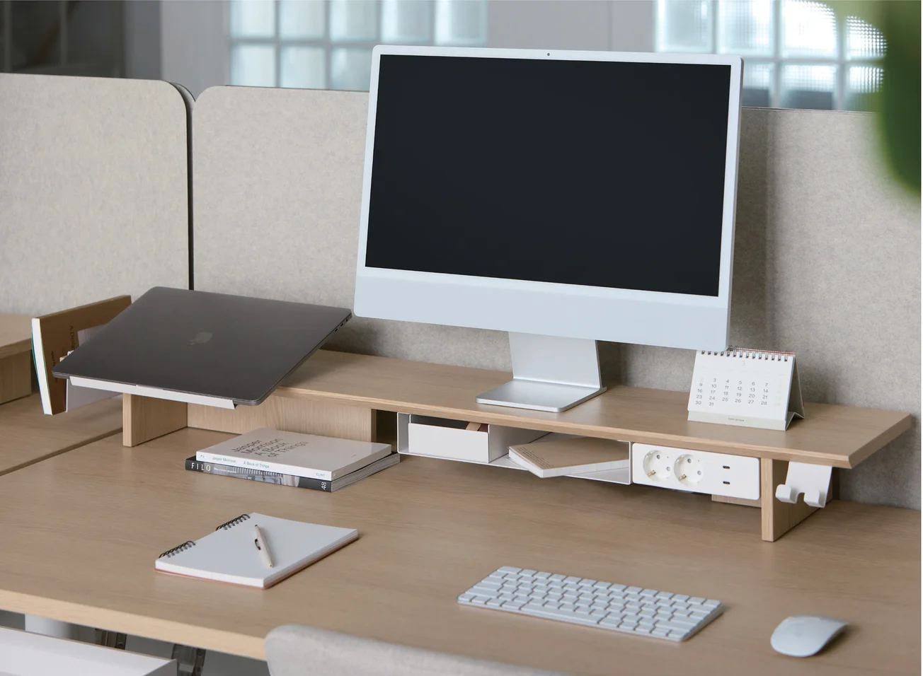 한샘오피스 데스크액세서리 DESK ACCESSORIES - 모니터 선반·멀티탭·노트북 거치대로 정돈한 데스크 라이프스타일